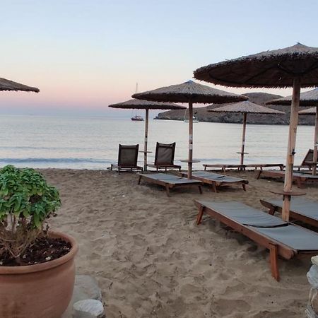 Apartament Tramonto Nel Delfini Kini Zewnętrze zdjęcie
