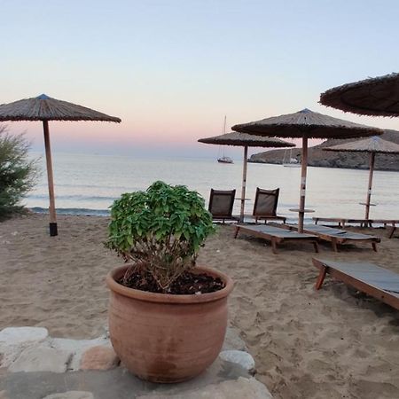 Apartament Tramonto Nel Delfini Kini Zewnętrze zdjęcie