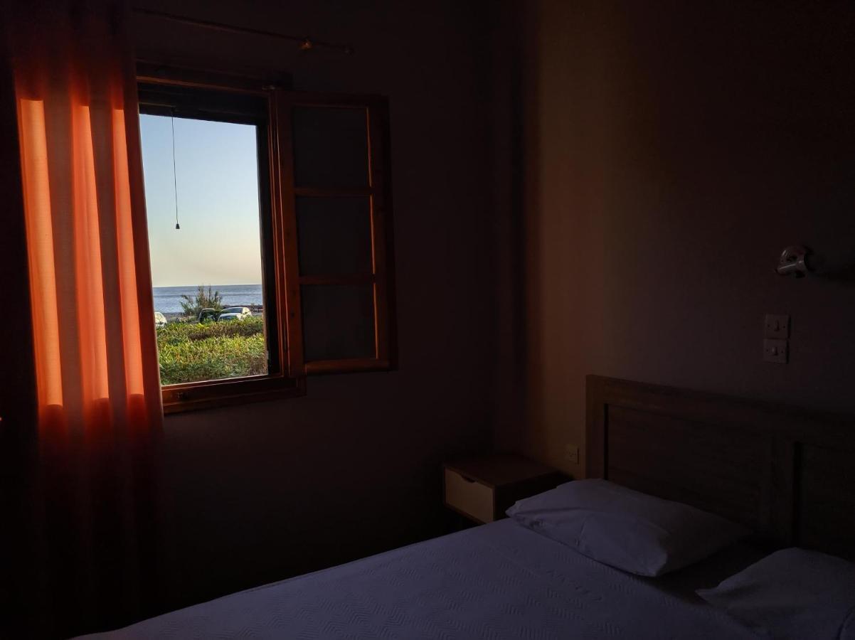 Apartament Tramonto Nel Delfini Kini Zewnętrze zdjęcie