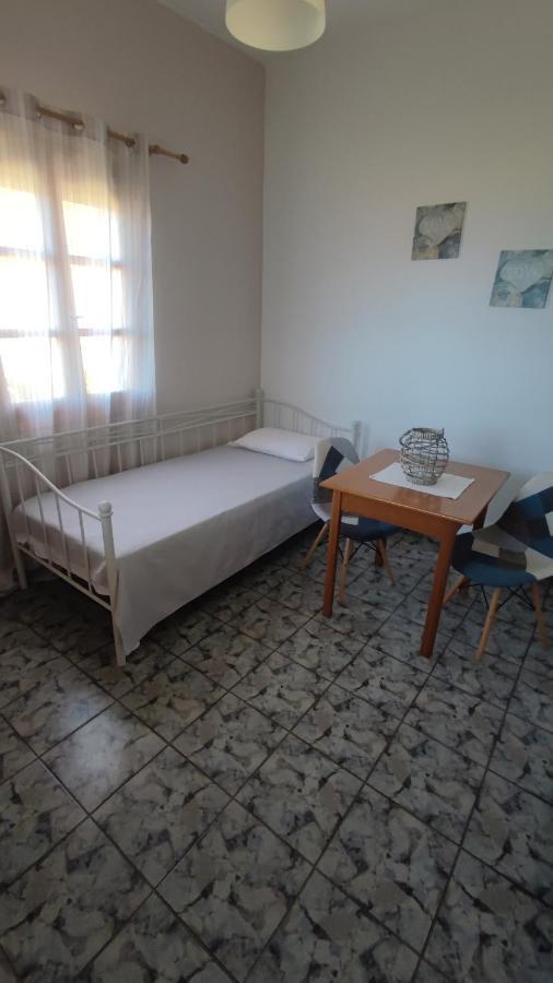 Apartament Tramonto Nel Delfini Kini Zewnętrze zdjęcie