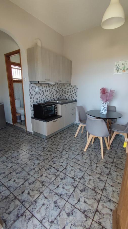 Apartament Tramonto Nel Delfini Kini Zewnętrze zdjęcie