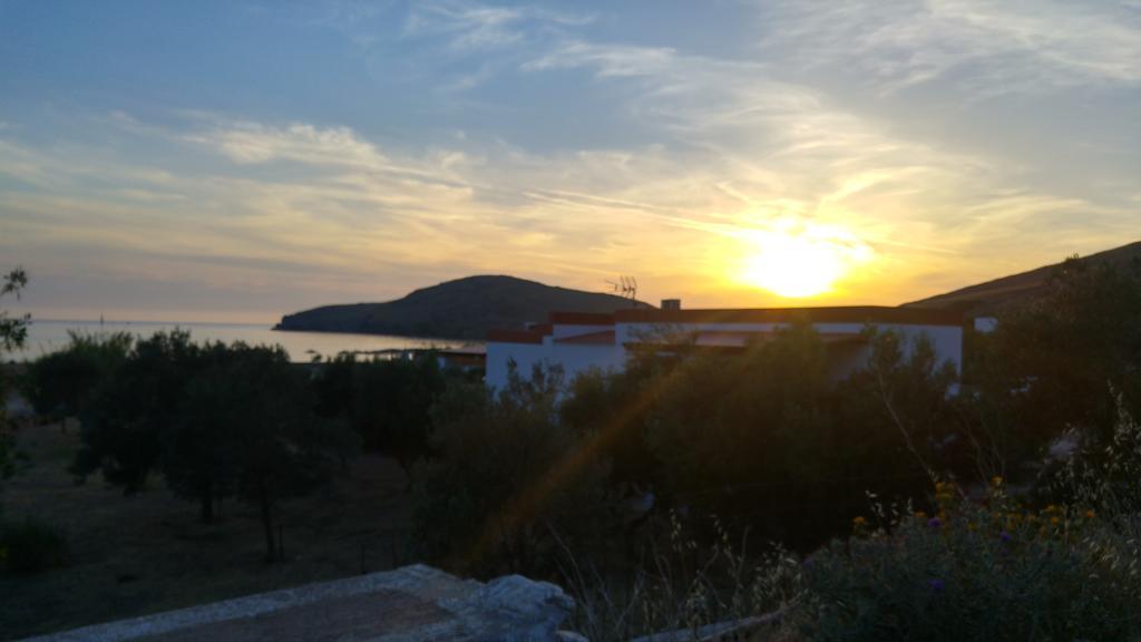 Apartament Tramonto Nel Delfini Kini Zewnętrze zdjęcie