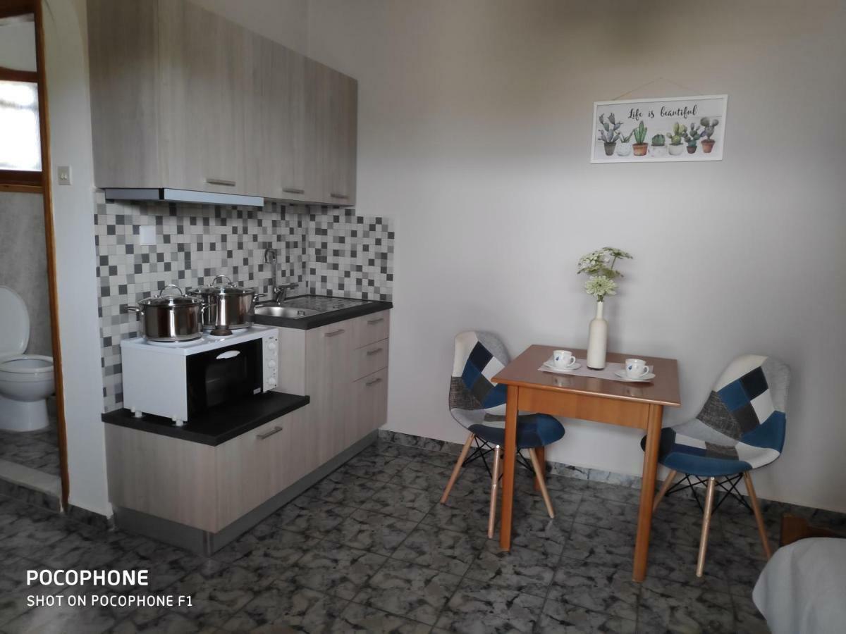 Apartament Tramonto Nel Delfini Kini Zewnętrze zdjęcie