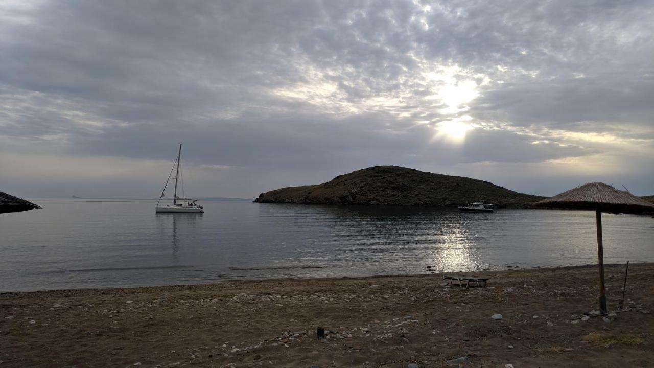 Apartament Tramonto Nel Delfini Kini Zewnętrze zdjęcie