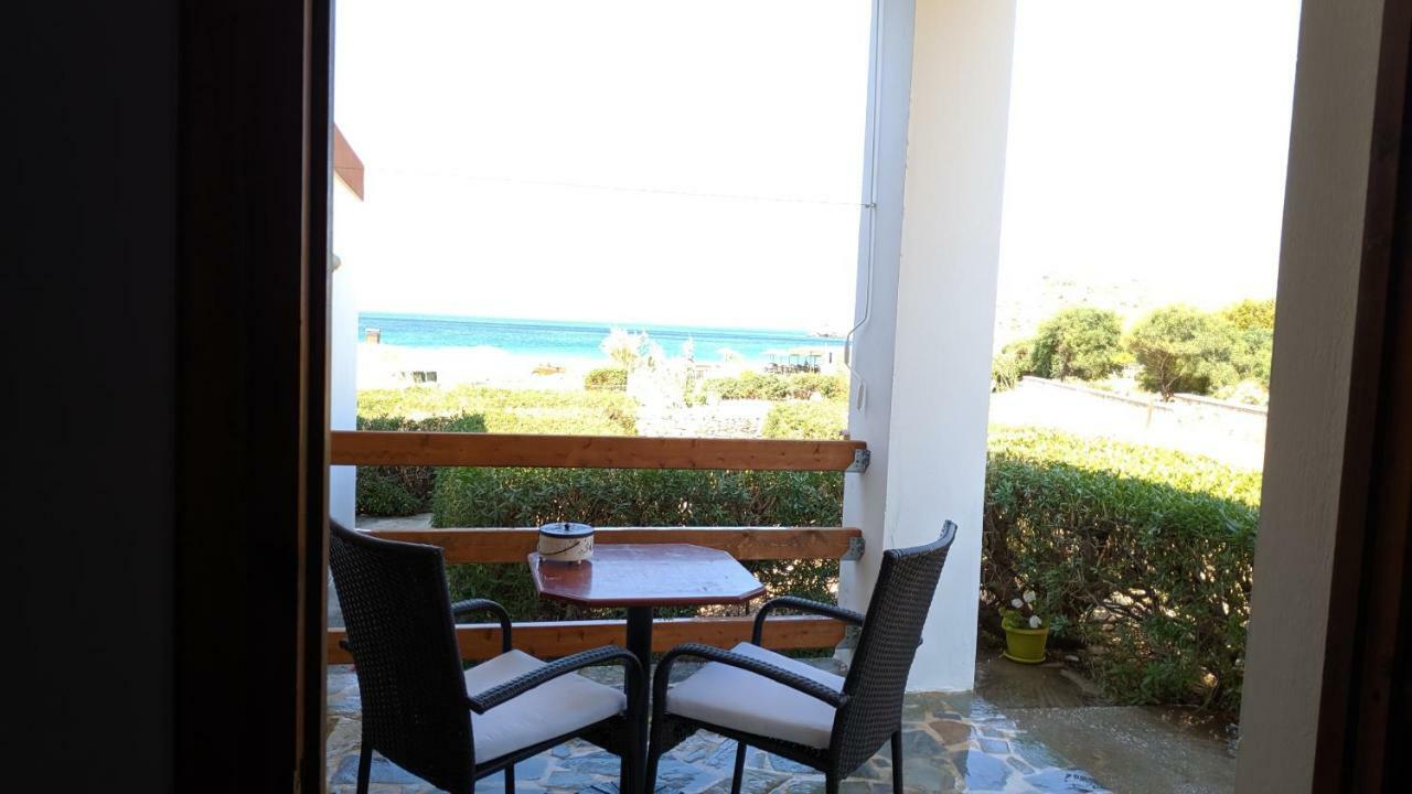 Apartament Tramonto Nel Delfini Kini Zewnętrze zdjęcie